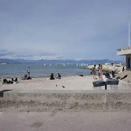 De 3 Pieces Entierement Renove. Antibes